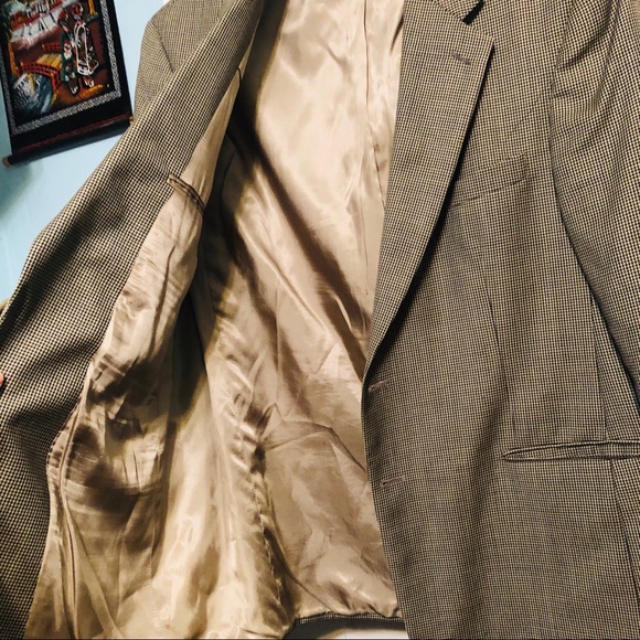 Men’s Brooks Brothers Checkered Beige Blazer - Picture 4 of 8